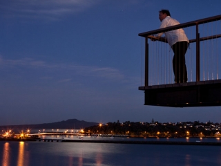 Hobson Bay House Floating Walkway TD Structures and Xsite Architecture